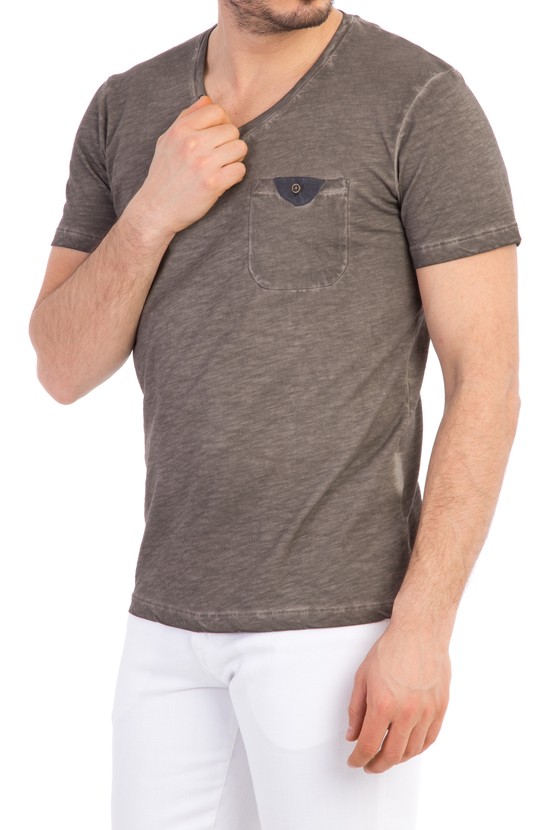 Erkek Giyim - V Yaka Baskılı Regular Fit Tişört