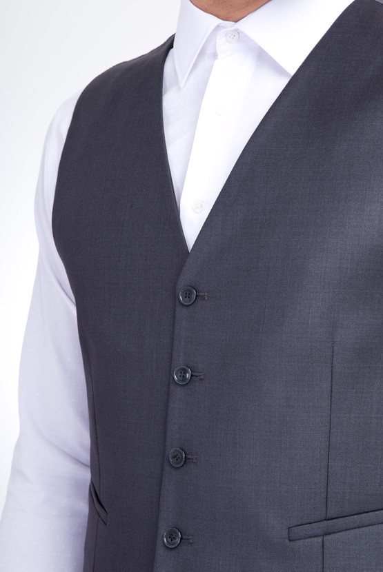 Erkek Giyim - Yelekli Klasik Takım Elbise