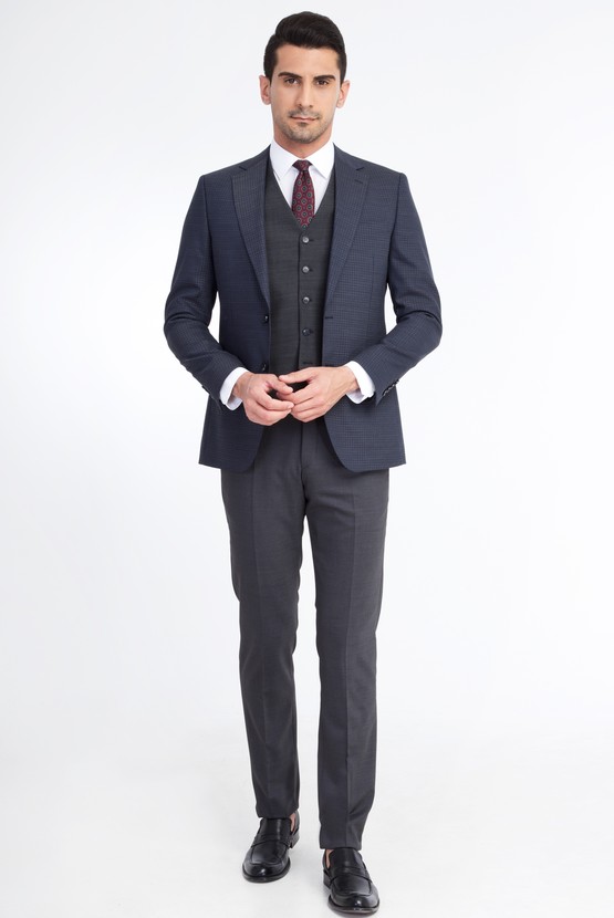 Erkek Giyim - Yelekli Kombinli Yünlü Takım Elbise