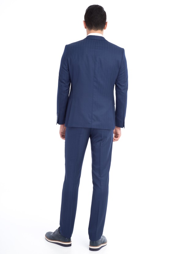 Erkek Giyim - Slim Fit Yünlü Çizgili Takım Elbise