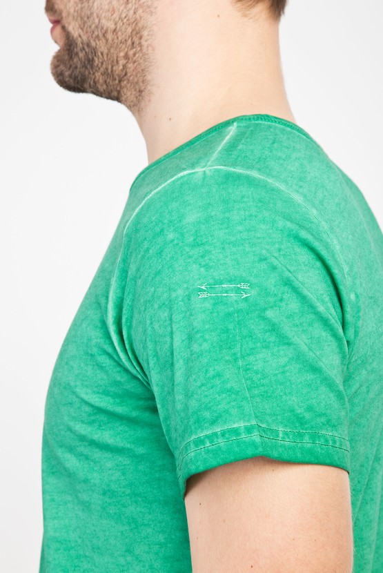 Erkek Giyim - Bisiklet Yaka Slim Fit Düğmeli Tişört