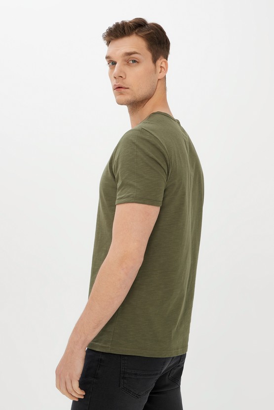 Erkek Giyim - Slim Fit Düğmeli Yaka Tişört