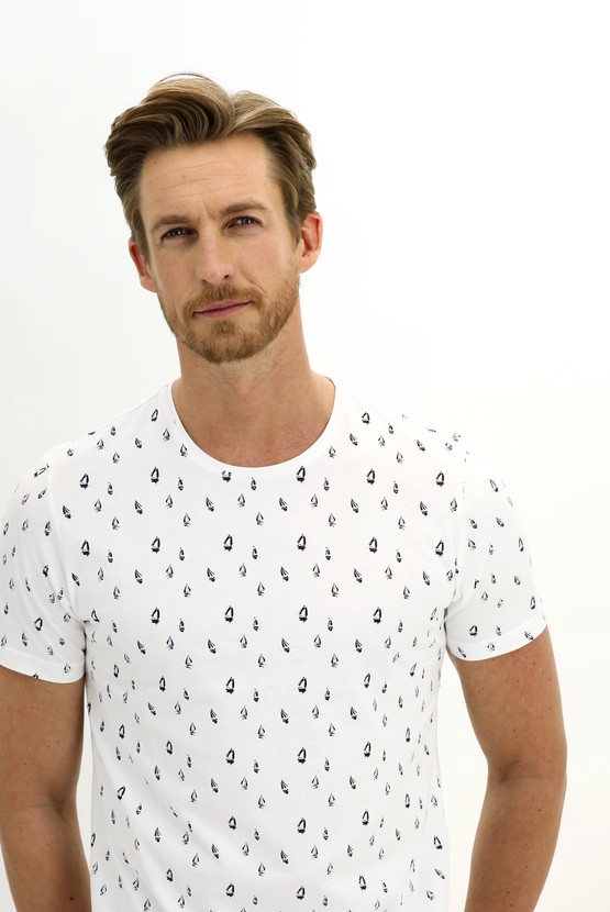 Erkek Giyim - Bisiklet Yaka Slim Fit Baskılı Tişört