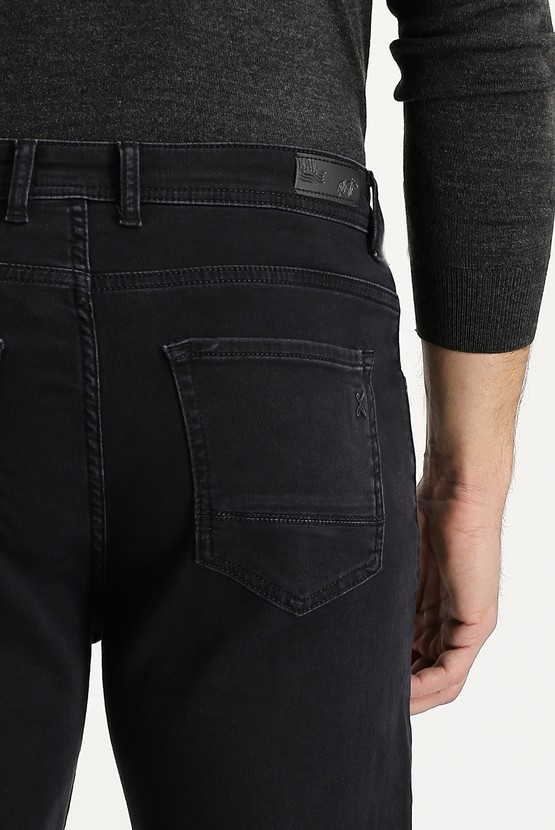 Erkek Giyim - Slim Fit Örme Denim Pantolon