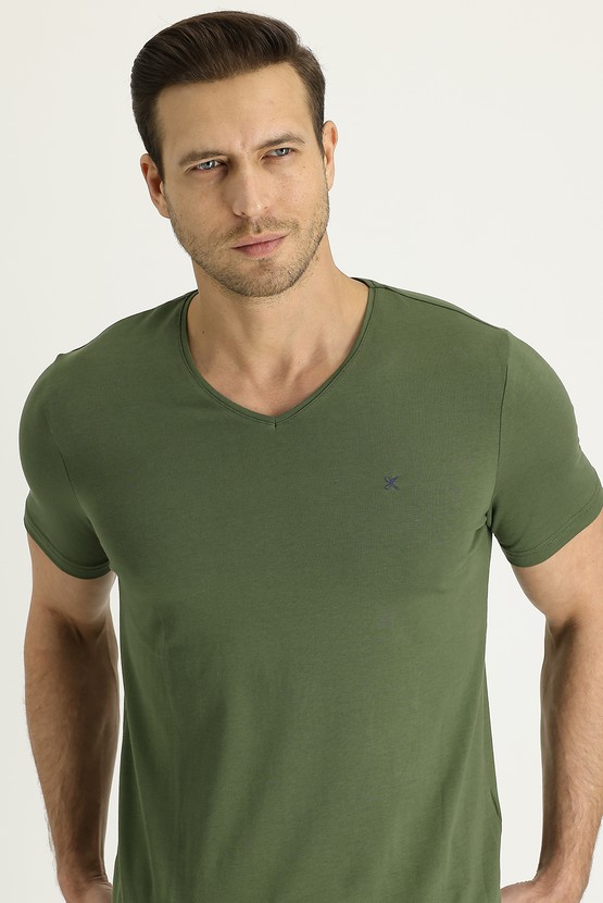 Erkek Giyim - V Yaka Slim Fit Dar Kesim Nakışlı Tişört Pamuklu