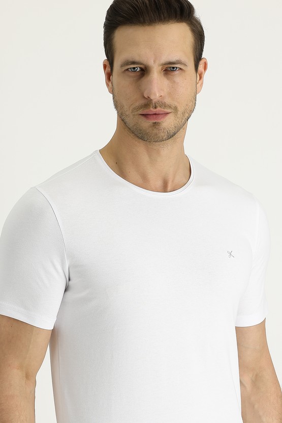 Erkek Giyim - Bisiklet Yaka Slim Fit Nakışlı Tişört