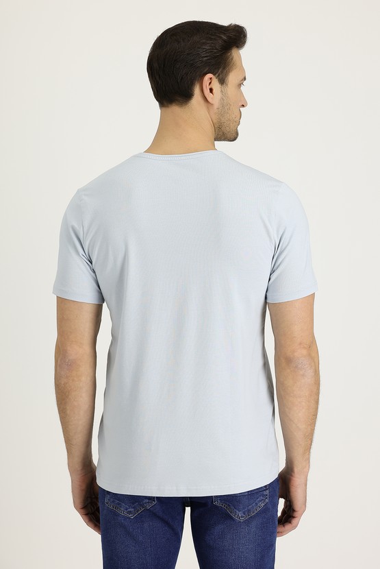Erkek Giyim - V Yaka Slim Fit Dar Kesim Nakışlı Tişört Pamuklu
