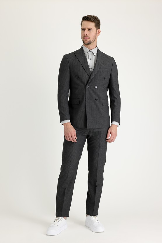 Erkek Giyim - Slim Fit Çizgili Kruvaze Takım Elbise