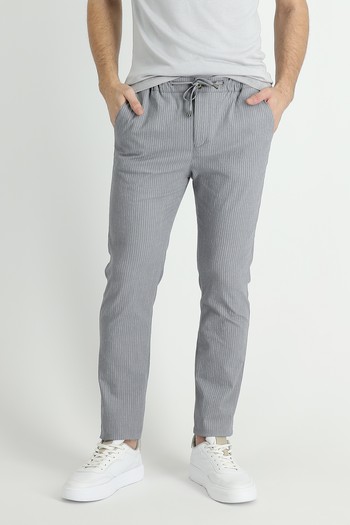 Orta Gri
      
      Slim Fit Beli Lastikli İpli Çizgili Klasik Pantolon_1