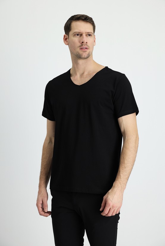 Erkek Giyim - V Yaka Slim Fit Dar Kesim Nakışlı Pamuklu Süprem Tişört