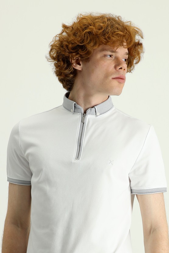 Erkek Giyim - Polo Yaka Slim Fit Fermuarlı Nakışlı Pamuklu Tişört