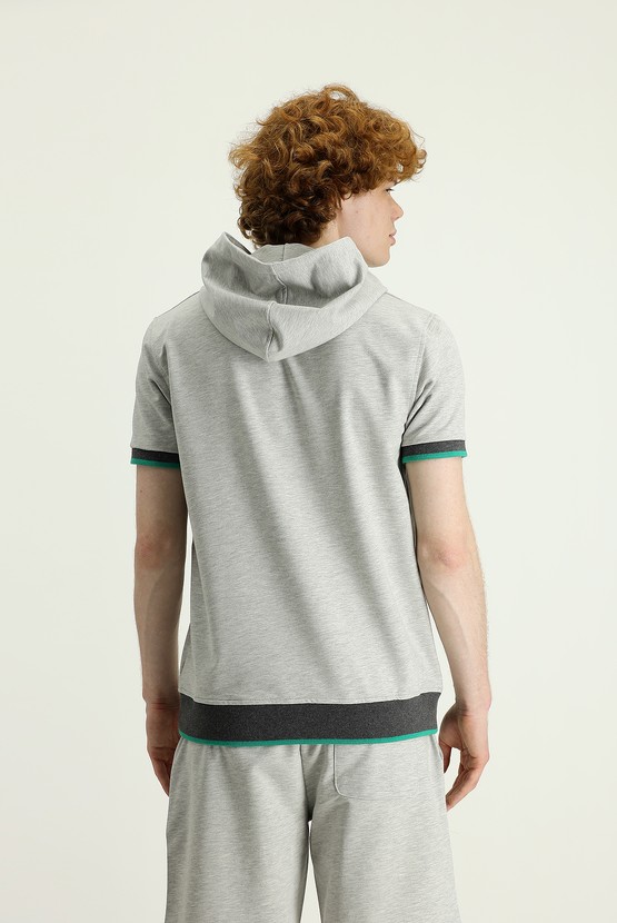 Erkek Giyim - Kapüşonlu Yarım Kol Slim Fit Dar Kesim Baskılı Pamuklu Sweatshirt