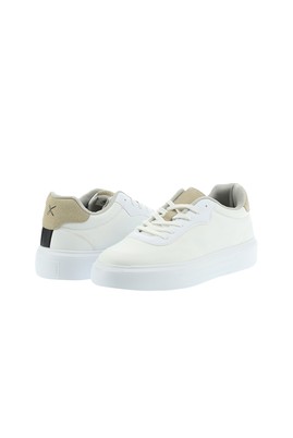 Beyaz
      
      Sneaker Ayakkabı